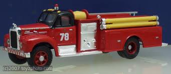 Модель 1:50 Mack B Pumper - Chicago