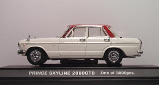 Модель 1:43 Prince Skyline GT-B Ivory/Red