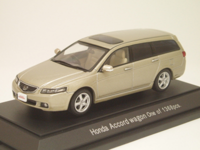 Модель 1:43 Honda Accord Wagon - beige
