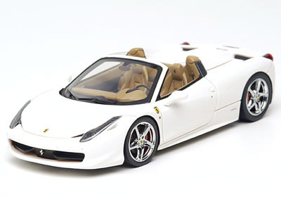 Модель 1:43 Ferrari 458 Spider White