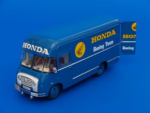 Модель 1:43 Citroen Transporter «Honda Racing Team» (OPEN DOORS)