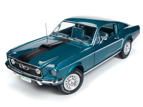 Модель 1:18 FORD MUSTANG GT 2+2 BLUE CLASS OF '68