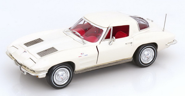 Модель 1:18 Chevrolet Corvette C2 Z06 Coupe - 1963 - Cream-white