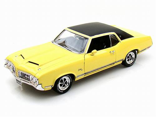 Модель 1:18 Oldsmobile Cutlass SX - yellow