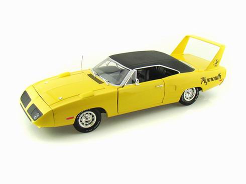 Модель 1:18 Plymouth Superbird 426 Hemi / yellow