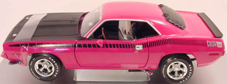 Модель 1:18 Plymouth Cuda AAR 340 - Moulin Rouge