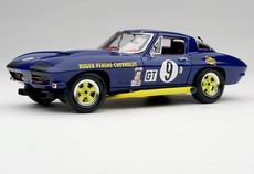 Corvette Sting Ray Competition - Penske - Class Winner, 1966 Sebring 12 Hours - George Wintersteen, Ben Moore