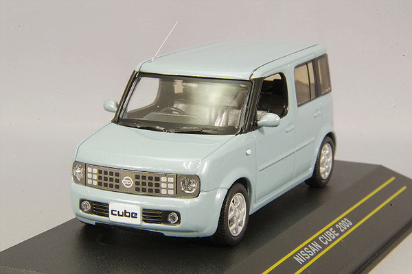 Модель 1:43 Nissan Cube (RHD) - light blue