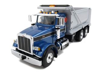 Модель 1:50 Peterbilt 367 Dump Truck with Bright Blue Effect Cab and Silver Dump Body