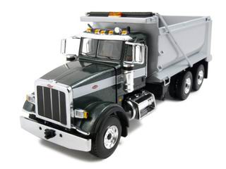 Модель 1:50 Peterbilt 367 Dump Truck with Midnight Green Effect Cab and Silver Dump Body