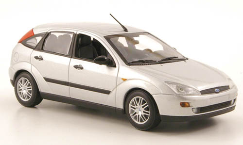 Модель 1:43 Ford Focus (5-door) - silver