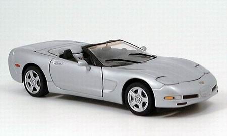 Модель 1:24 Chevrolet Corvette Convertible - silver