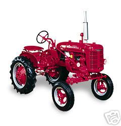 Модель 1:12 Farmall Model A Farm Tractor