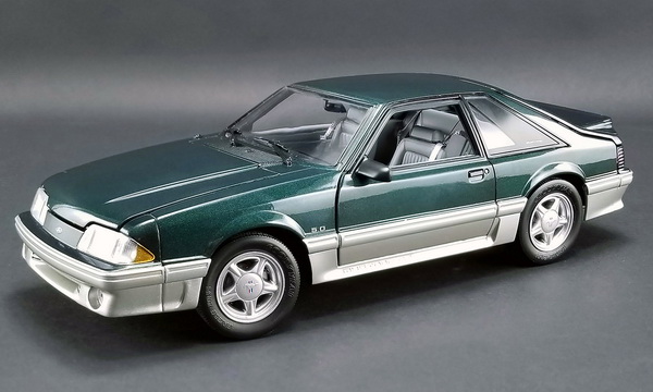 Модель 1:18 Ford Mustang GT 1991 - Home Improvement TV Series