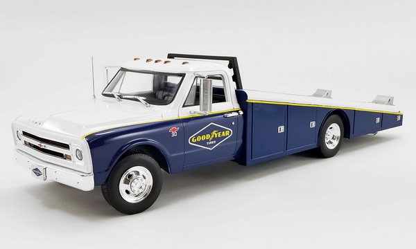 Модель 1:18 Chevrolet C-30 Ramp Truck - Goodyear (L.E.460pcs)