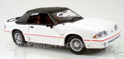 ford gt convertible oxford white with black G-1801821 Модель 1:18
