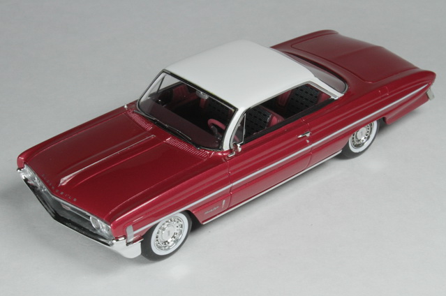 Модель 1:43 Oldsmobile 98 «Bubble Top» - red metallic/white roof (L.E.235pcs)