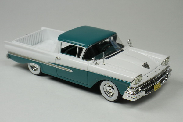 Ford Ranchero - green/white (L.E.180pcs) GC-070B Модель 1:43