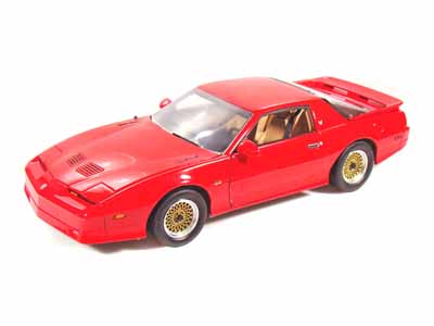 Модель 1:18 Pontiac Trans Am GTA - red