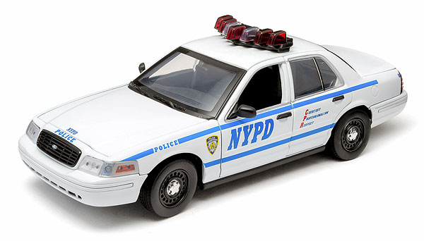 Модель 1:18 Ford Crown Victoria Police Interceptor NYPD (with Lights and Sounds) 2014