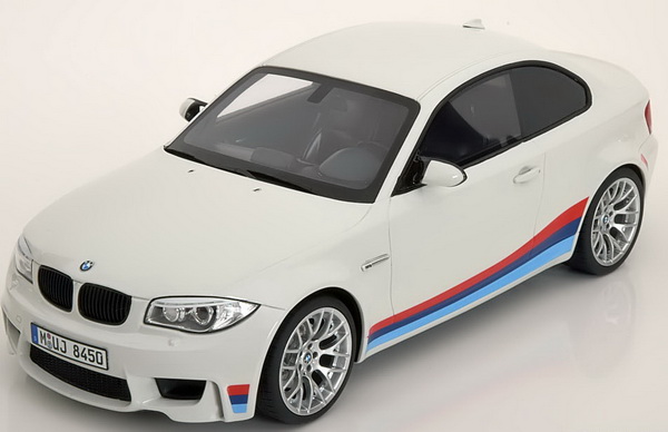 Модель 1:18 BMW 1er M Coupe - white