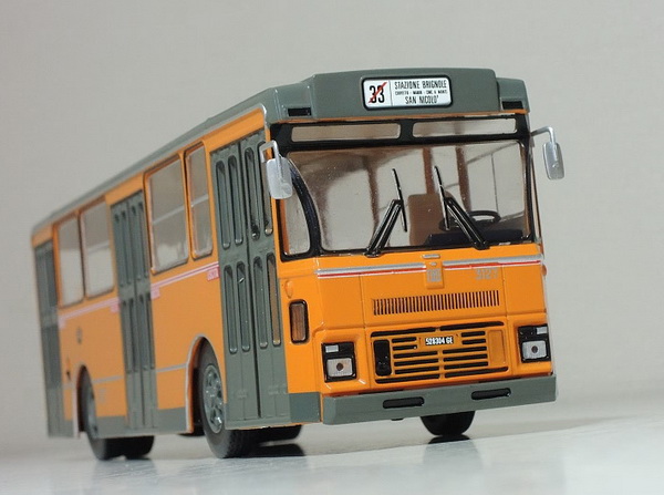 fiat 418 a/c cameri 1972 - серия «autobus et autocars du monde» №53 (с журналом) M3438-53 Модель 1:43