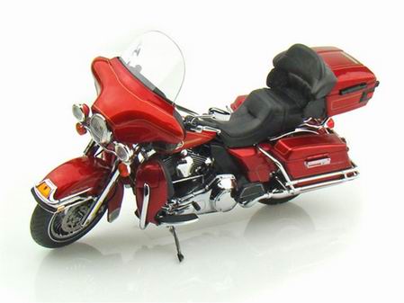 Модель 1:12 Harley-Davidson FLHTCU Ultra Classic Electra Glide Red