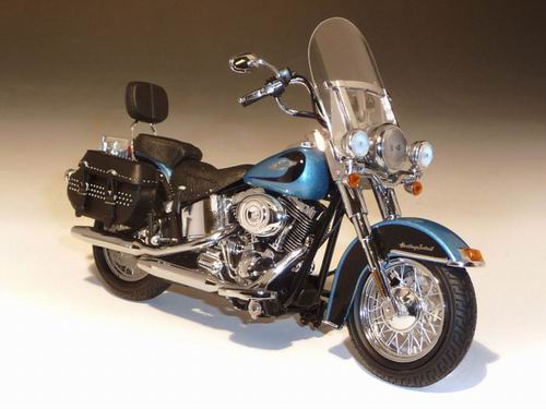 Модель 1:12 Harley-Davidson FLSTC Hertiage Softail Deluxe - blue/vivid black