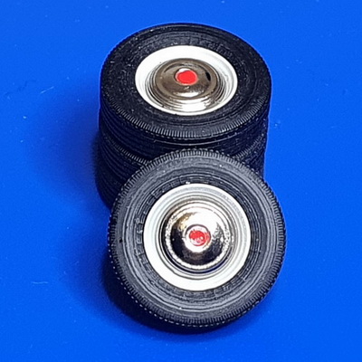 Модель 1:43 Комплект колес (4 шт.) (24) в сборе (центральный кружок колпака - красный)