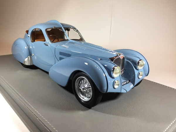 Модель 1:18 Bugatti T57S Atlantic Ch.№57473 Current and 1955 Car - grey-blue (L.E.80pcs)