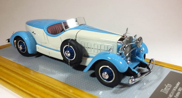 cadillac 452a v16 roadster farina original & current car - blue/beige (l.e.75pcs) ILA43099 Модель 1:43