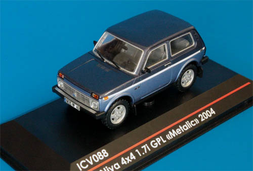 Модель 1:43 Lada «Niva» 4x4 1.7i GPL «Metalic» (21214) - Светло/Темно-Синий (серия 50 экз.)