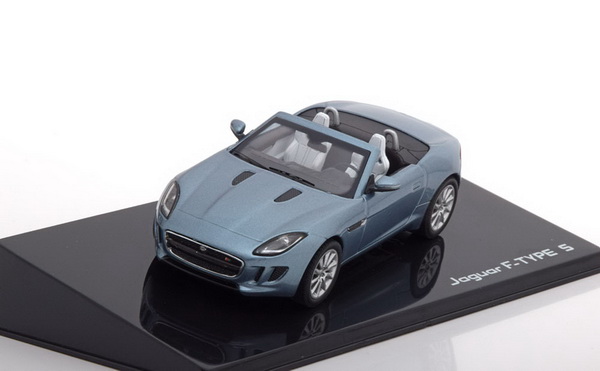 Jaguar F-Type V8-S Roadster - light blue (dealer edition) 50JDCAFT Модель 1:43