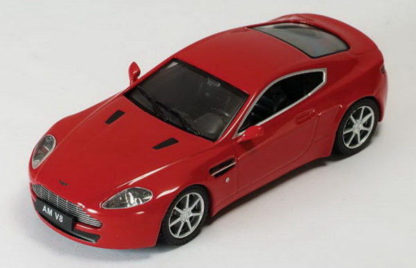 Модель 1:43 Aston Martin AMV8 - red