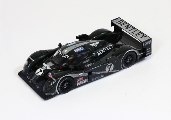 Модель 1:43 Bentley Speed 8 №7 Winner Le Mans (Tom Kristensen - Rinaldo «Dindo» Capello - Guy Smith) (грязный)