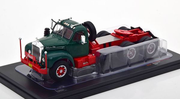 Mack B61 (седельный тягач трехосный) - green/red TR104 Модель 1:43