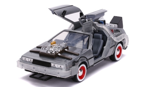 Модель 1:24 DeLorean DMC-12 «Time Machine» «Back to the Future» Part III