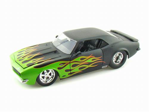 Модель 1:18 Chevrolet Camaro - black/green flames collectors club