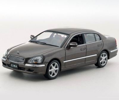 Модель 1:43 Nissan Cima 450 VIP - vintage bronze