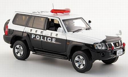 Модель 1:43 Nissan Safari/Patrol Japan Police (RHD)