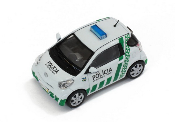 TOYOTA IQ «Policia Municipale de Porto» (муниципальная полиция Порту Португалия) JC301 Модель 1:43
