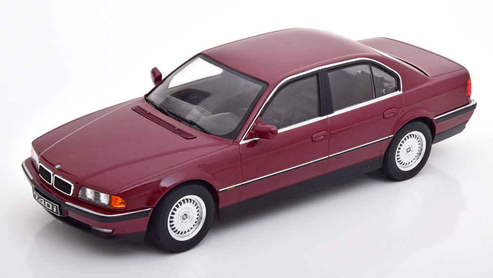 Модель 1:18 BMW 740i (E38) 1-serie - dark red (L.E.500pcs)