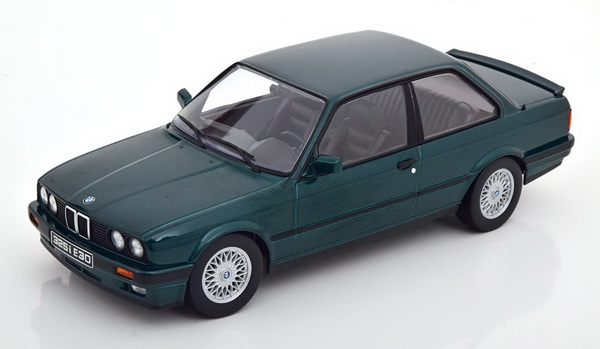BMW 325i (E30) M-Paket 1 - dark green KKDC180744 Модель 1:18