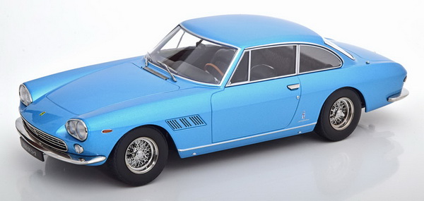 Модель 1:18 Ferrari 330 GT 2+2 - light blue (L.E.750pcs)
