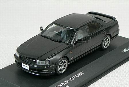 Модель 1:43 Nissan Skyline 25GT Turbo - black