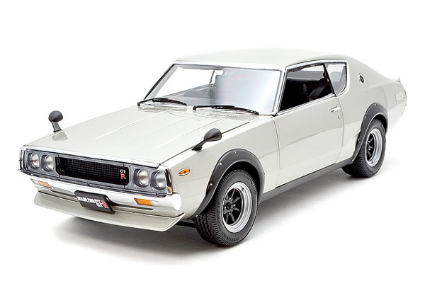 Модель 1:18 Nissan Skyline GT-R 2000 (KPGC110) Street Sports 1972 (silver wide-wheel)