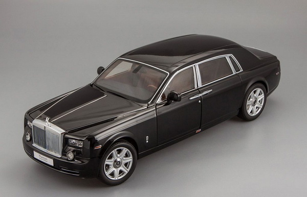 Модель 1:18 Rolls-Royce Phantom EWB - diamond black