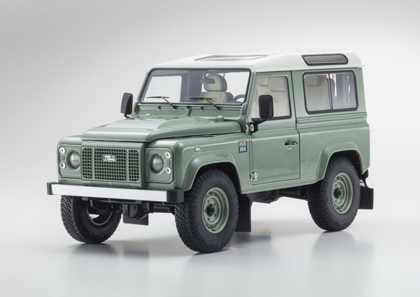 Модель 1:18 Land Rover Defender 90 Final Edition - green met
