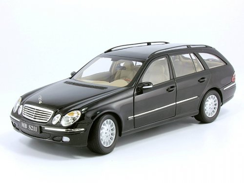 Модель 1:18 Mercedes-Benz E-class Estate (S211) - black