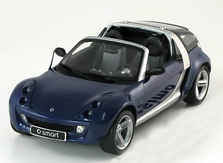 smart roadster coupe - silver/blue 16679 Модель 1:18